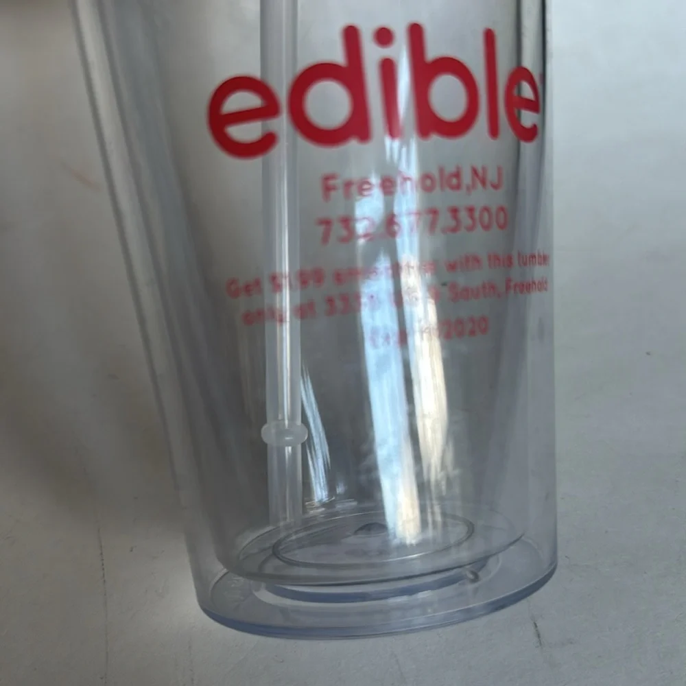 Plastic Drink Smoothie Cup with Screw Lid & Straw BPA-Free EUC
